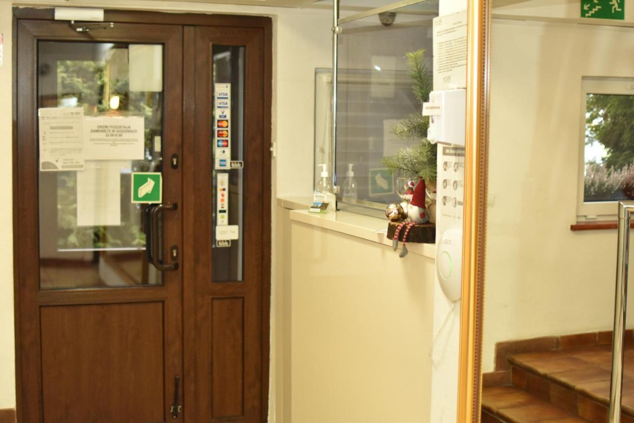 Hotel Dabrowiak Dabrowa Gornicza Ngoại thất bức ảnh