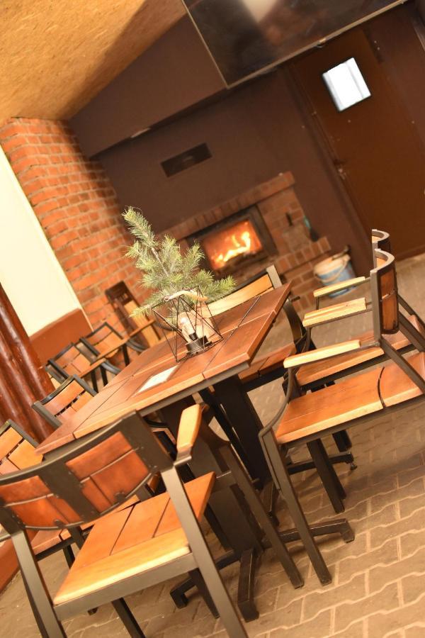 Hotel Dabrowiak Dabrowa Gornicza Ngoại thất bức ảnh