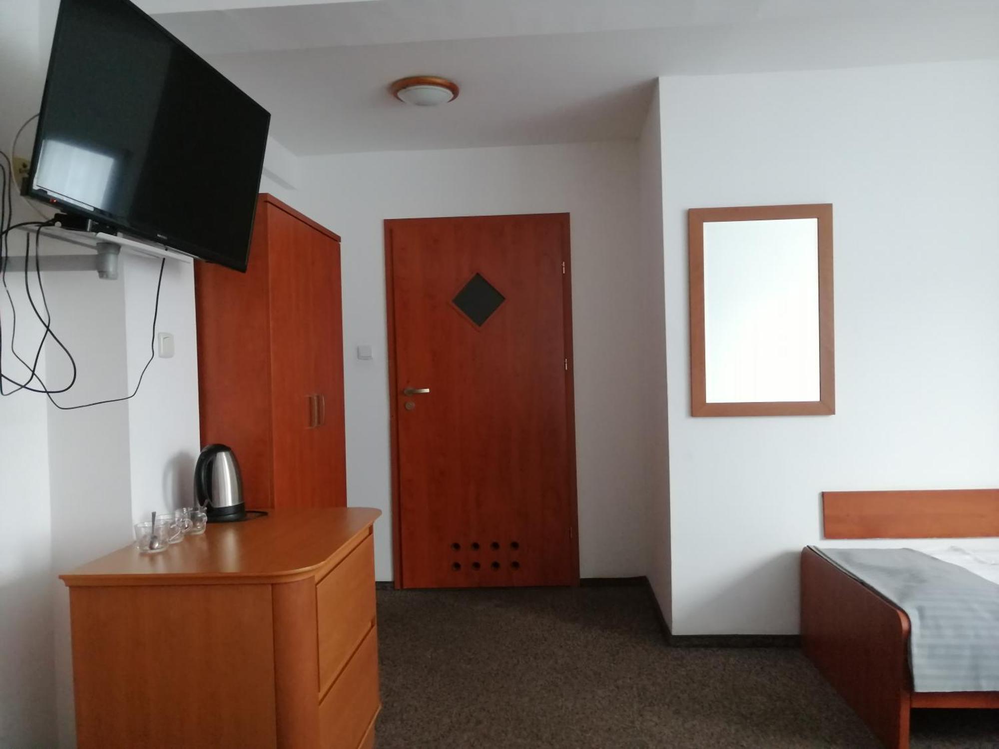 Hotel Dabrowiak Dabrowa Gornicza Ngoại thất bức ảnh