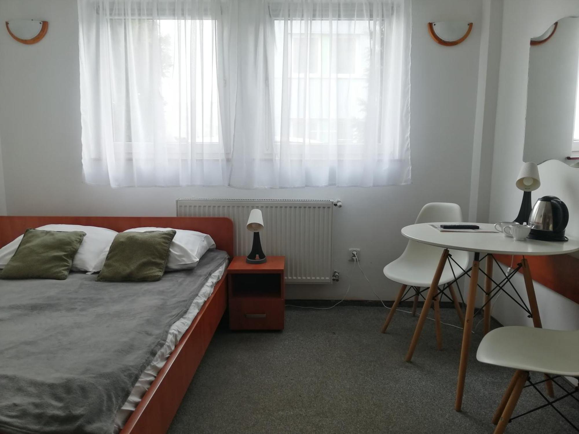 Hotel Dabrowiak Dabrowa Gornicza Ngoại thất bức ảnh